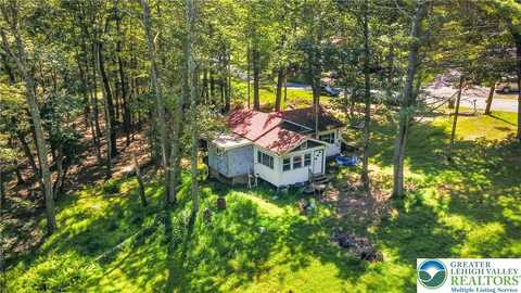 204 Shiny Mountain Road, Greentown, PA 18426