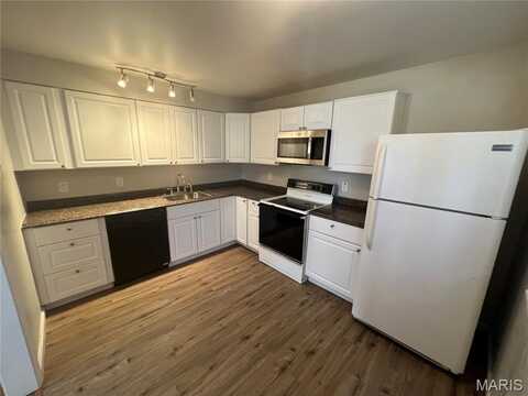 7064 Mitchell Avenue, Richmond Heights, MO 63117