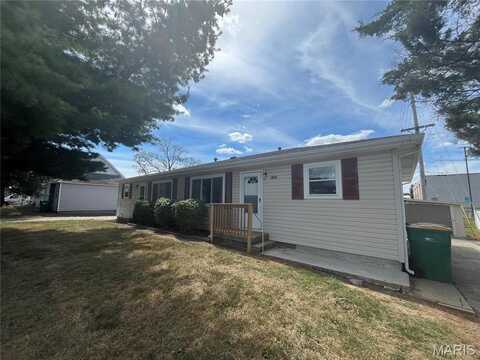 1803 Mari Drive, O'Fallon, IL 62269