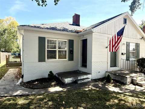 816 S 6th Street, Saint Charles, MO 63301
