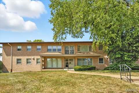 2 Delcrest Court, University City, MO 63124