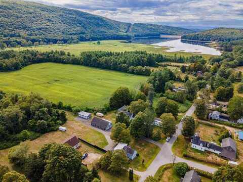 28 Village Road, Surry, NH 03431