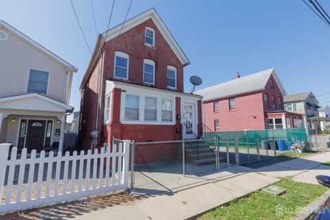 28 Union Street, Carteret, NJ 07008