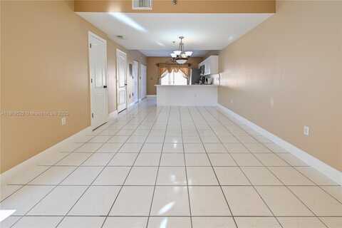 8390 NW 103rd St, Hialeah Gardens, FL 33016