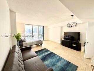 1750 N Bayshore Dr, Miami, FL 33132