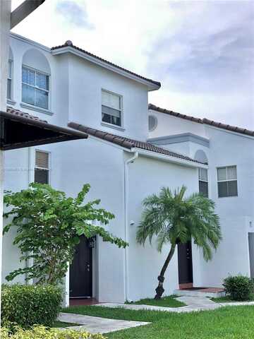 4653 NW 97th Ct, Doral, FL 33178