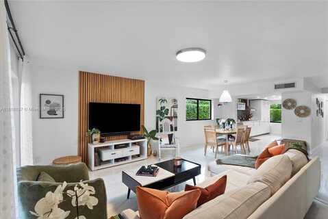 10174 NW 41st St, Doral, FL 33178