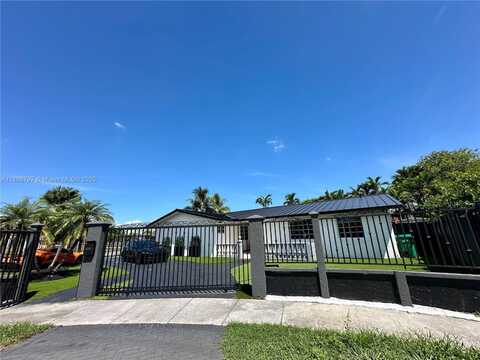 9481 SW 10th St, Miami, FL 33174