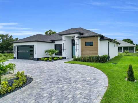 911 Sara Ave N, Lehigh Acres, FL 33971