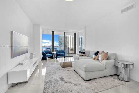 650 NE 32nd St, Miami, FL 33137