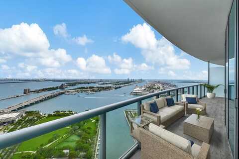 888 Biscayne Blvd, Miami, FL 33132