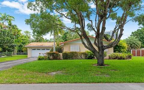 9640 SW 72nd Ct, Pinecrest, FL 33156