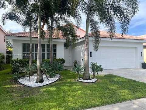 17888 SW 14th St, Pembroke Pines, FL 33029