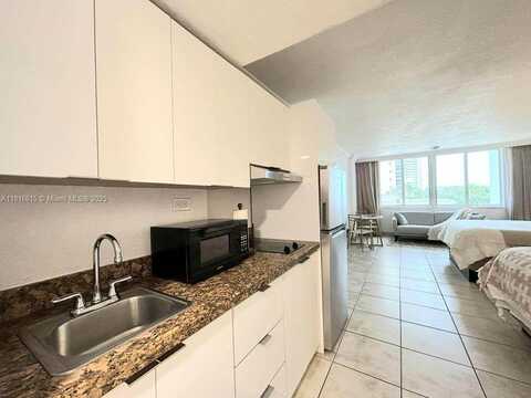 19201 Collins Ave, Sunny Isles Beach, FL 33160