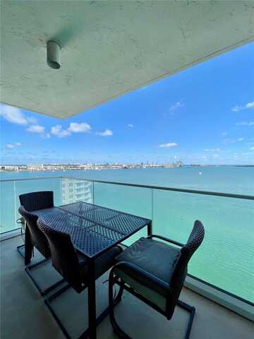 800 Claughton Island Dr, Miami, FL 33131