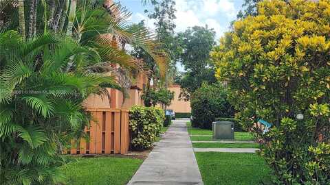 7231 Miami Lakes Dr, Miami Lakes, FL 33014