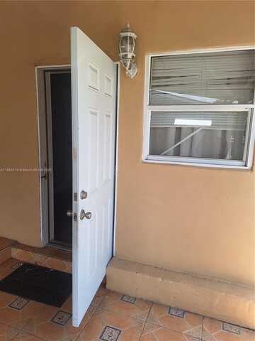 771 NE 177th St, Miami, FL 33162