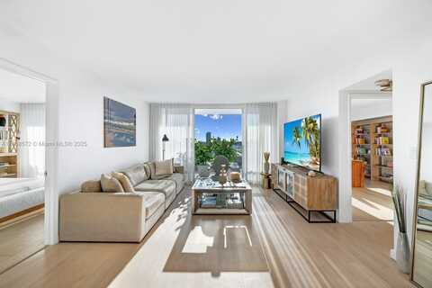 1800 Sunset Harbour Dr, Miami Beach, FL 33139