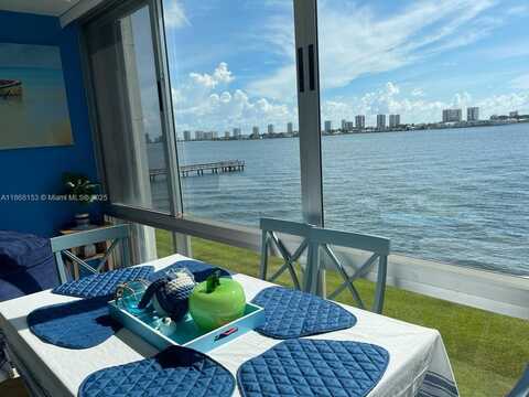 2936 Lake Shore Dr, Riviera Beach, FL 33404