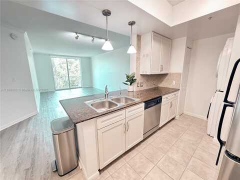 2000 N Bayshore Dr, Miami, FL 33137