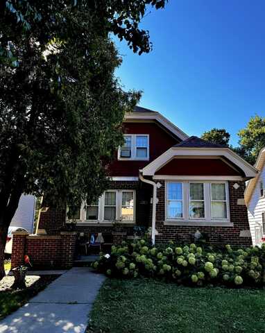 225 S 77th St, Milwaukee, WI 53214