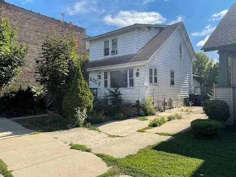 2013 Taylor Ave, Racine, WI 53403
