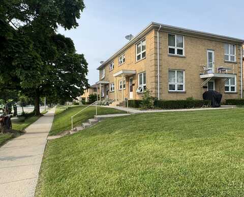 9830 W Lincoln St, West Allis, WI 53227