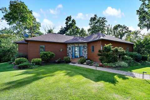9338 Sauk Trail Rd, Oostburg, WI 53070