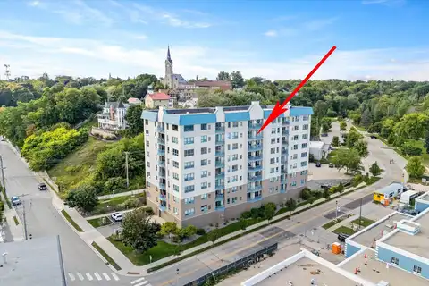 415 N Lake St, Port Washington, WI 53074
