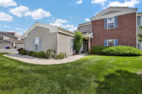 N15w26518 Tall Reeds Ln, Pewaukee, WI 53072