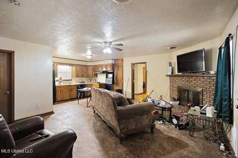 677 Woody Drive, Jackson, MS 39212