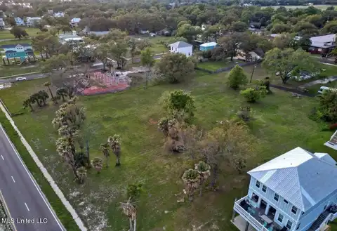 1506 Beach Boulevard, Biloxi, MS 39530