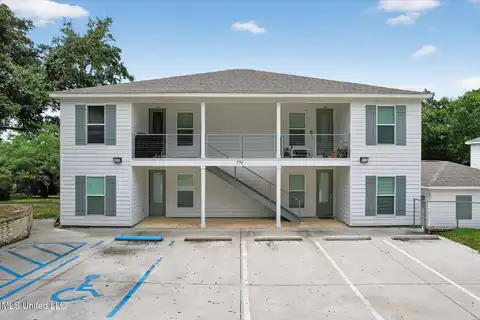 776 Moanalua Way, Diamondhead, MS 39525
