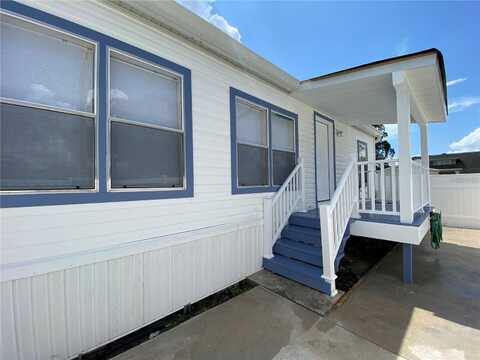 8726 MAYFLOWER ROAD, TAMPA, FL 33615