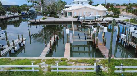601 BARONET LANE, HOLMES BEACH, FL 34217
