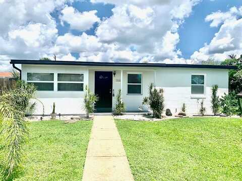 7964 HYDE PARK AVENUE, NORTH PORT, FL 34287