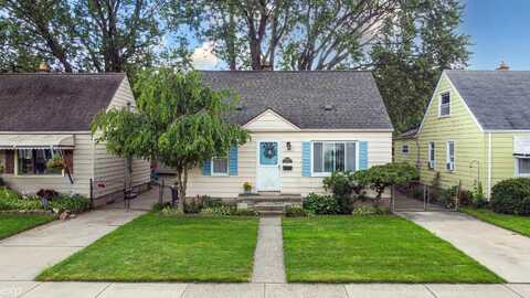 21004 Bon Heur, Saint Clair Shores, MI 48081