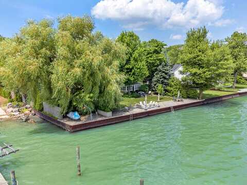 50725 BALTIMORE, New Baltimore, MI 48047