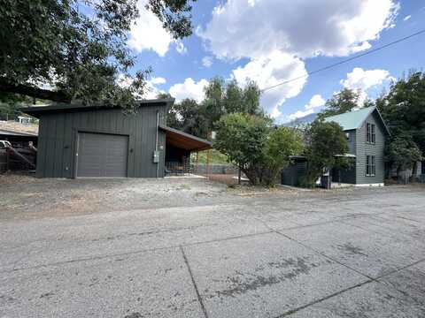 104 Clark Street, Canyon City, OR 97820