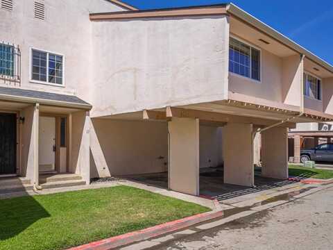 914 Acosta Plaza 111, SALINAS, CA 93905