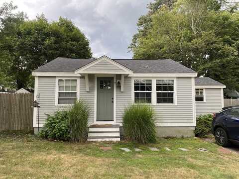 9 Marion St, Plymouth, MA 02360