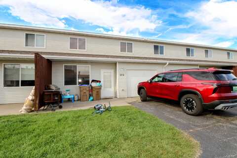 2731 N Broadway, Minot, ND 58703
