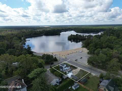319 Church Street, Lakehurst, NJ 08733