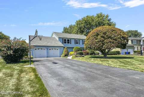 7 Wheatley Road, Manalapan, NJ 07726