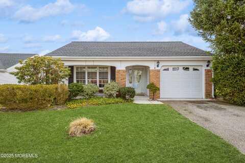 29 Woodstock Lane, Manchester, NJ 08759