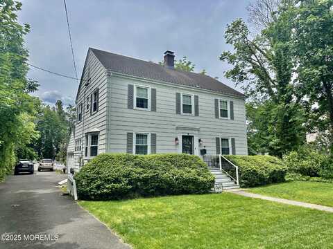 8 Spruce Street, Toms River, NJ 08753