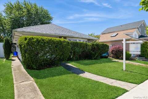 446 E Fulton Street, Long Beach, NY 11561