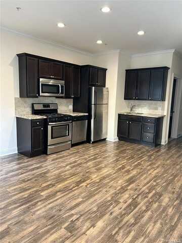 28 5th Avenue, Bay Shore, NY 11706