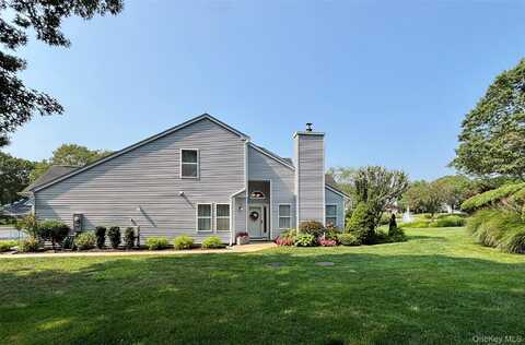 130 Hampton Vista Drive, Manorville, NY 11949