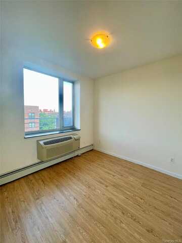 38-34 Parsons Blvd, Flushing, NY 11354
